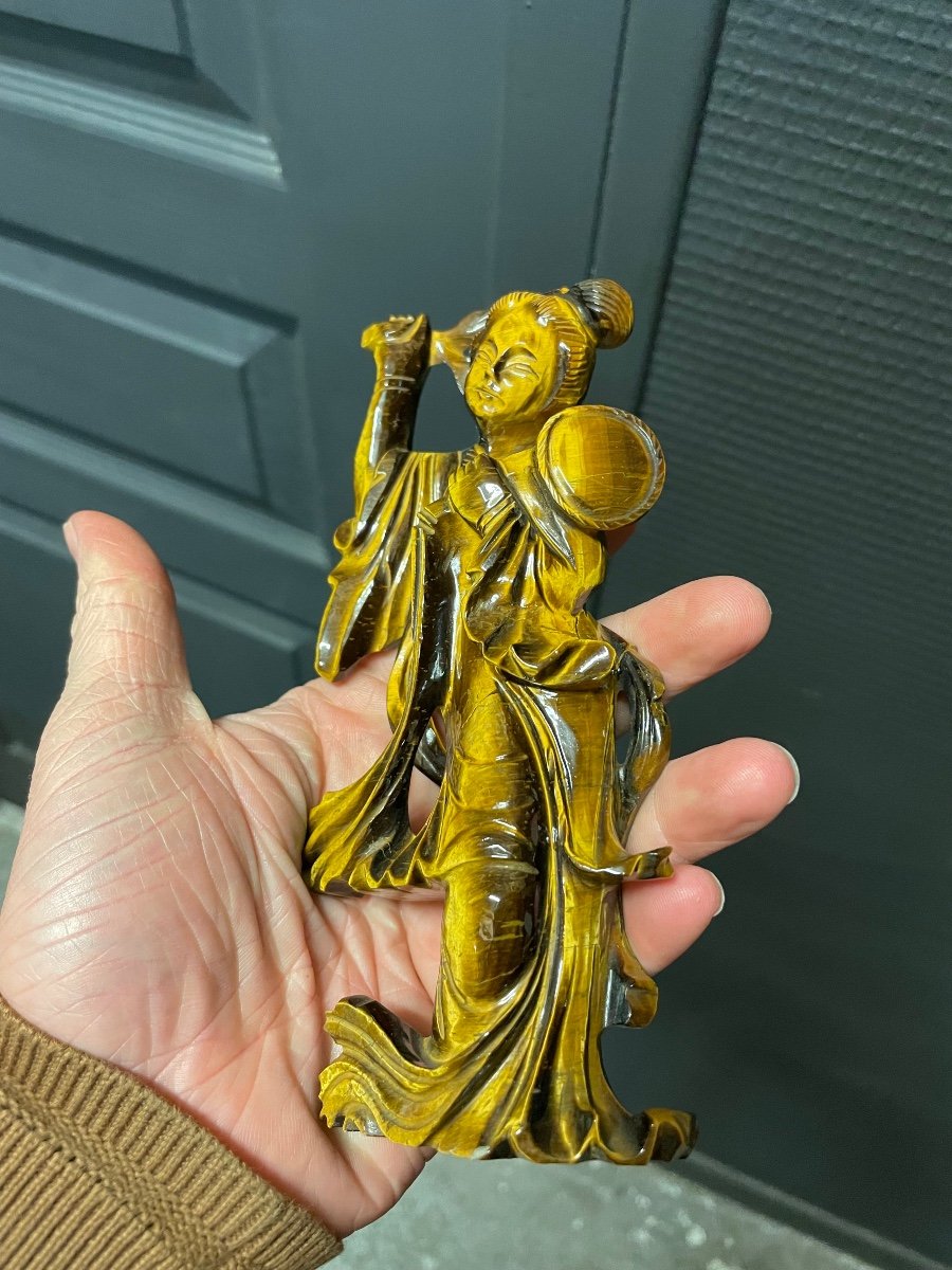 China - Hard Stone Tiger's Eye Sculpture Depicting A 20th Century Guanyin-photo-8